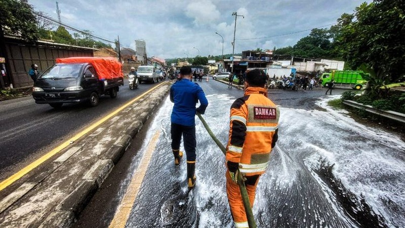 Menanti di Tengah Luka: Ratusan Korban Cairan Kimia di Bandung Barat Berjuang untuk Keadilan